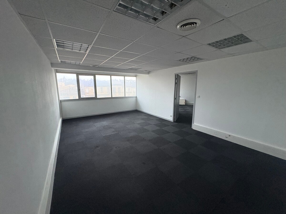 74 Rue Georges Bonnac, Bordeaux, GIR 33000 - - - Photo intérieure - Image 1 of 5