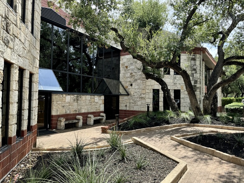 4807 Spicewood Springs Rd, Austin, TX à louer - Photo de l’immeuble – Image 3 sur 13