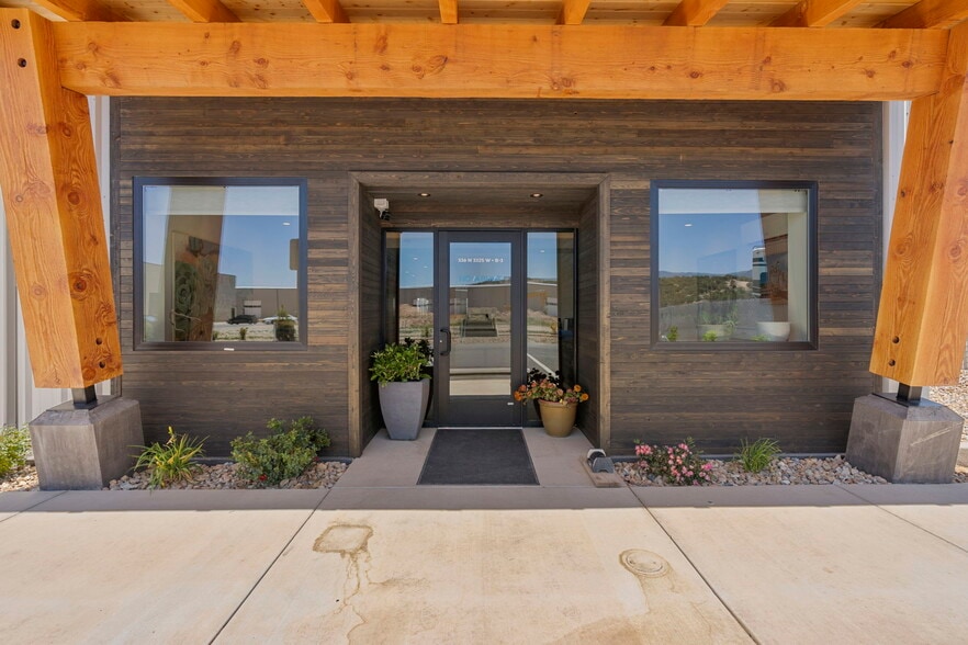 336 N 3325 W, Cedar City, UT à louer - Photo de l’immeuble – Image 2 sur 11