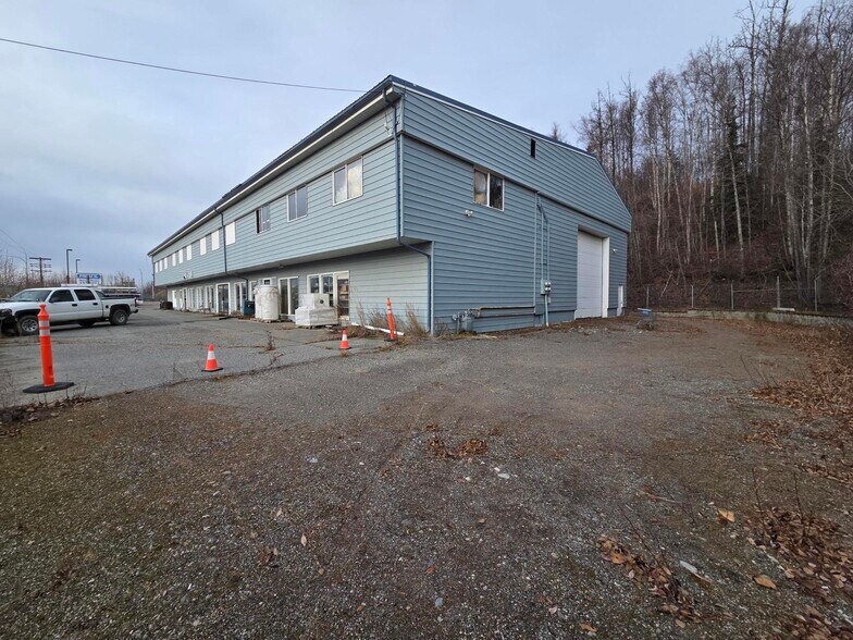 301 N Lucus Rd, Wasilla, AK à vendre - Photo de l’immeuble – Image 2 sur 5