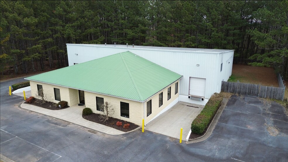 4240 Trotters Way, Alpharetta, GA à louer - Photo de l’immeuble – Image 1 sur 7