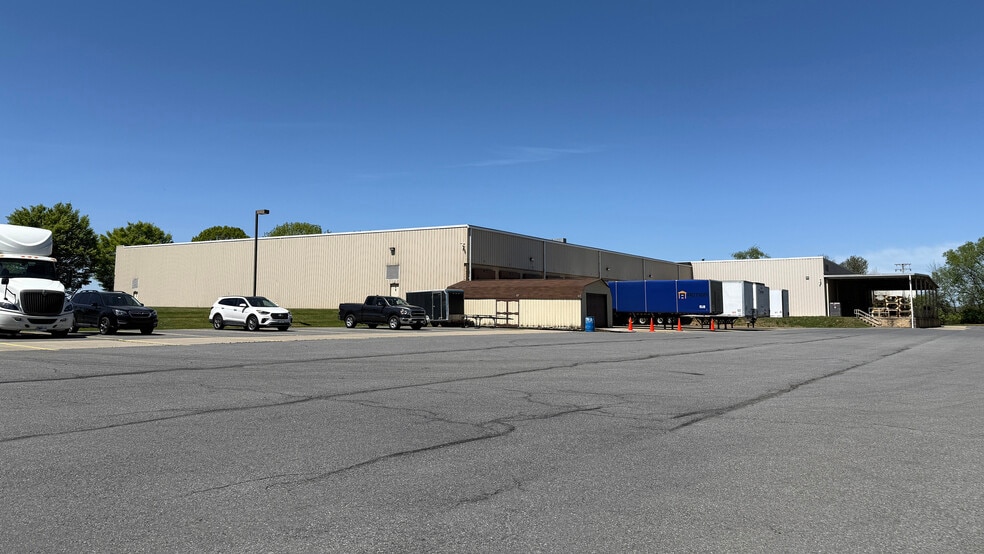 14 McFadden Rd, Palmer, PA à louer - Photo de l’immeuble – Image 3 sur 14