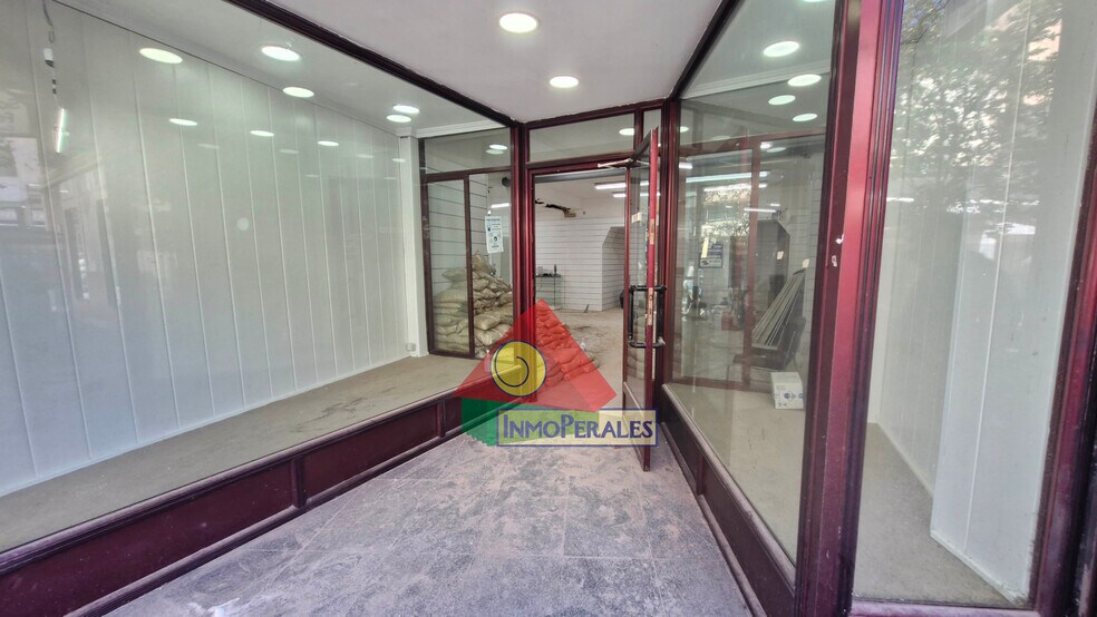Local commercial dans Leganés, Madrid à louer - Photo de l’immeuble – Image 1 sur 1