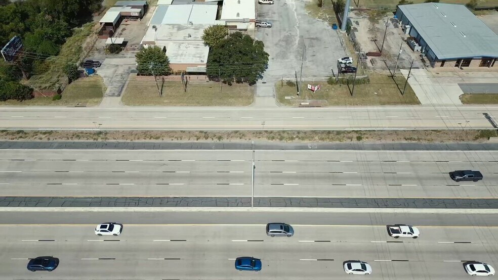 755 N Burleson Blvd, Burleson, TX à vendre - Vidéo sur l’annonce professionnelle – Image 2 sur 15