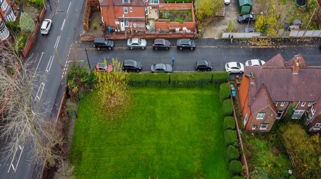 11 Langdale Av, Oldham à vendre Photo principale– Image 1 sur 3