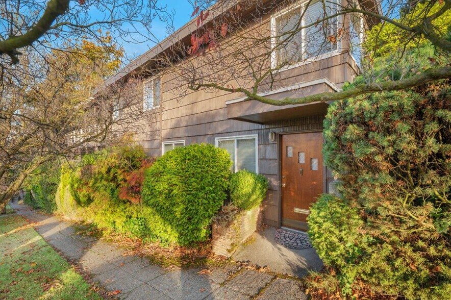 3807 Linden Ave N, Seattle, WA à vendre - Photo de l’immeuble – Image 3 sur 16