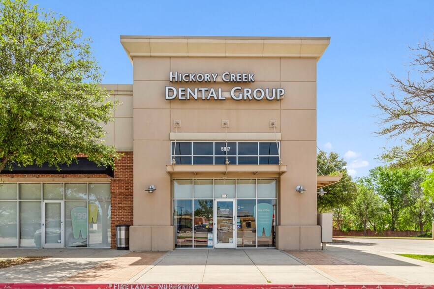 Teasley Ln, Denton, TX à louer - Photo de l’immeuble – Image 3 sur 5