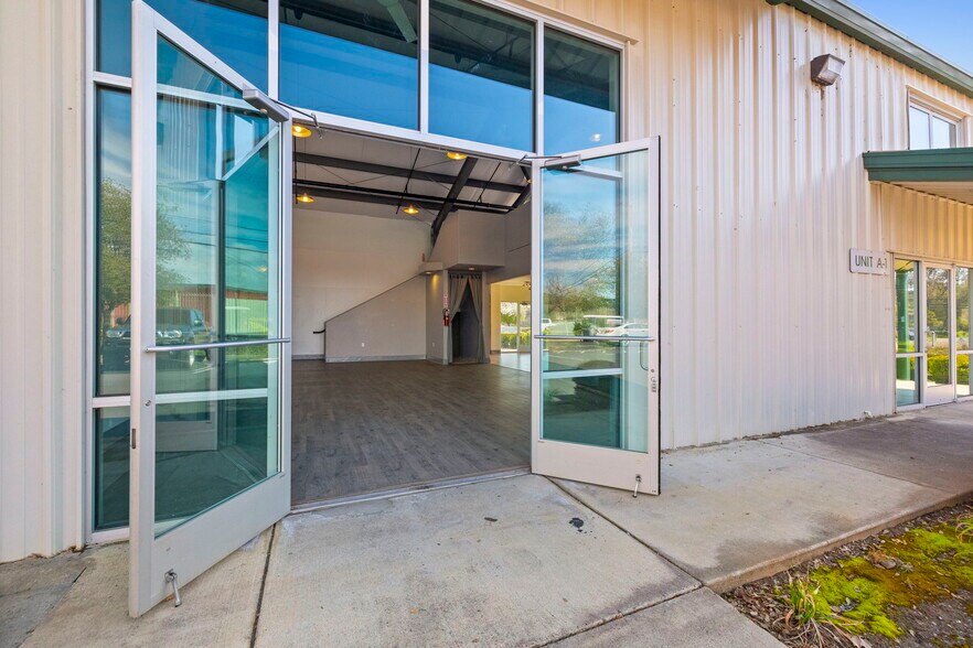 18851 Microtronics Way, Sonora, CA à vendre - Photo de l’immeuble – Image 2 sur 23