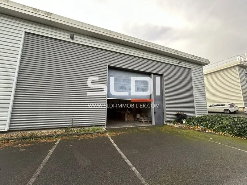 590 Boulevard Albert Camus, Villefranche-sur-Saône à louer Photo de l’immeuble– Image 1 sur 9