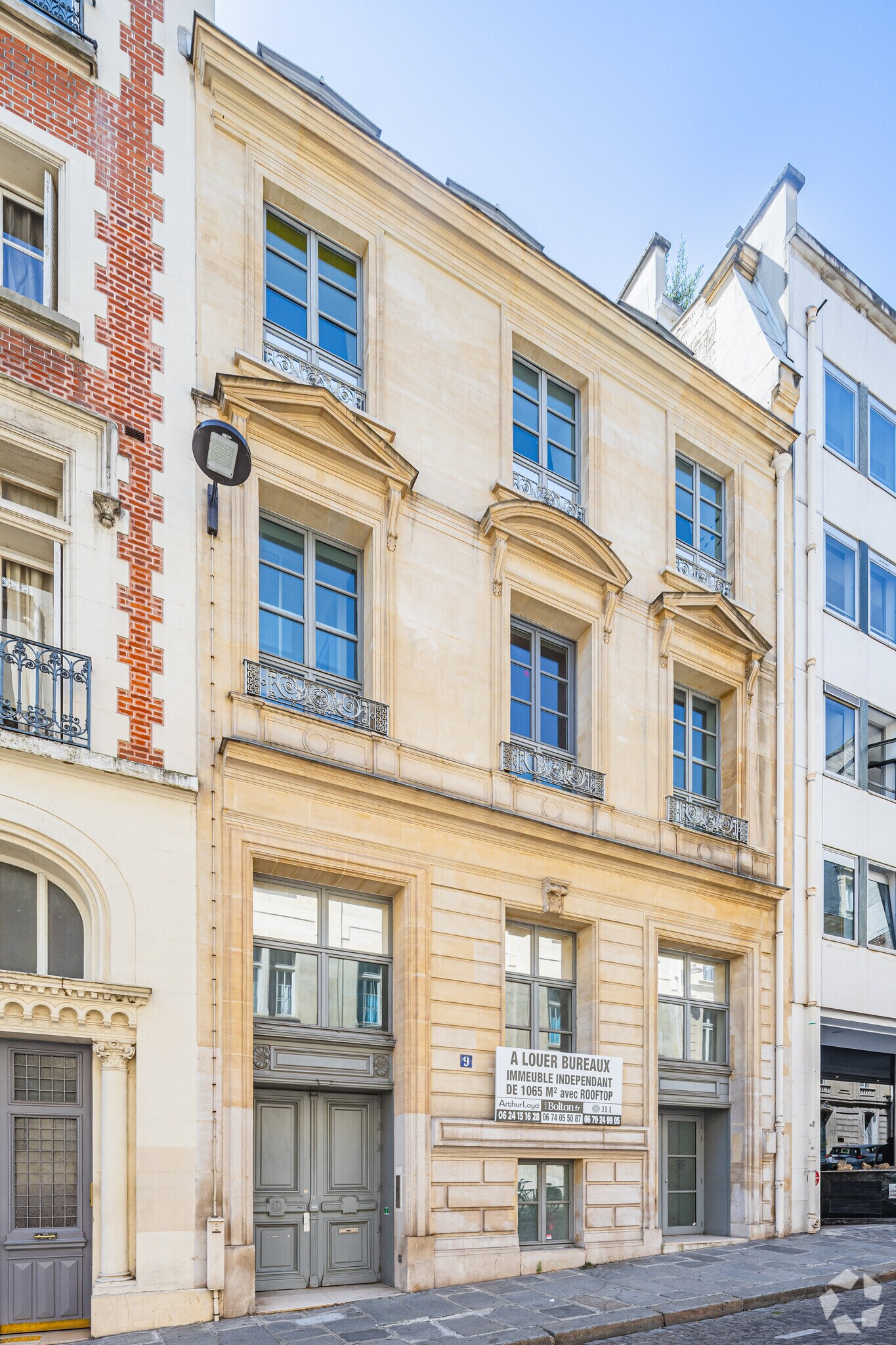 9 Rue Christophe Colomb, Paris à louer Photo principale– Image 1 sur 13