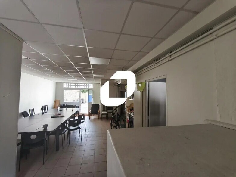 Local d’activités dans Champigny-sur-Marne à louer - Photo de l’immeuble – Image 3 sur 6