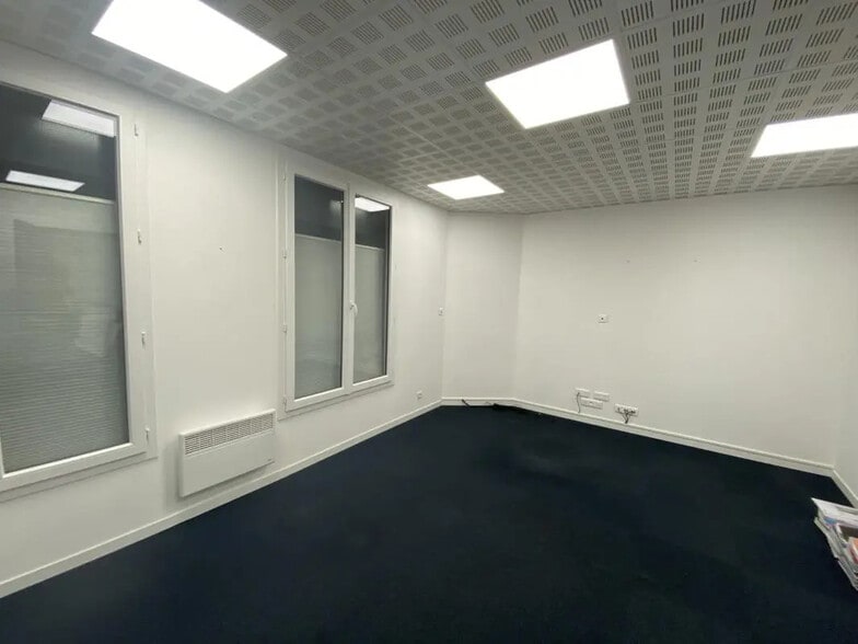 Bureau dans Pacé à louer - Photo intérieure – Image 2 sur 4