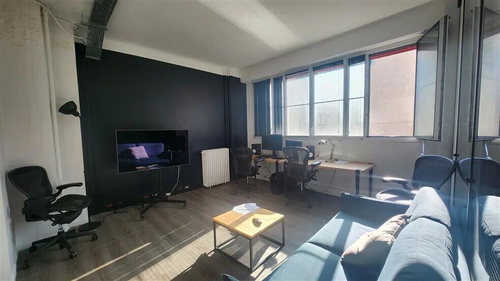 Bureau dans Paris à louer - Photo de l’immeuble – Image 2 sur 5