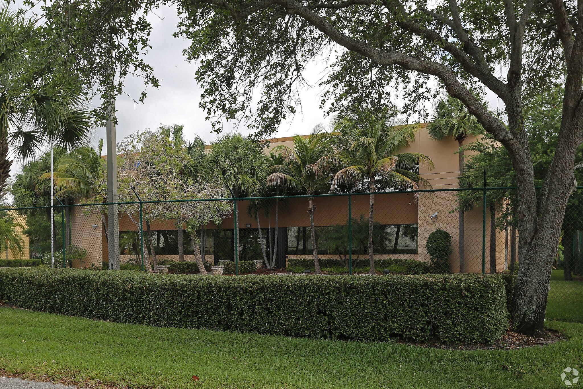 2010 Seabird Way, Riviera Beach, FL à louer Photo principale– Image 1 sur 8