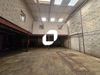 Plus de détails pour 4 Rue Denis Papin, Roissy-en-Brie - Local d'activités à louer