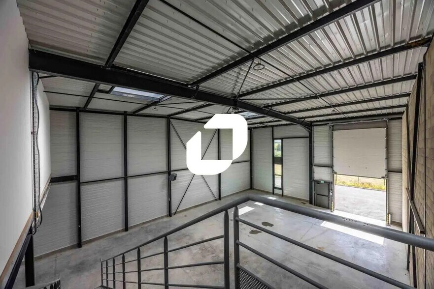 Local d’activités dans Bailly-Romainvilliers à louer - Photo de l’immeuble – Image 3 sur 5