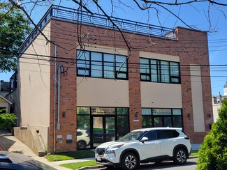 Plus de détails pour 4014 157th St, Flushing, NY - Local d’activités à vendre