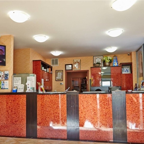 2020 Cortelyou Rd, Brooklyn, NY à louer - Photo de l’immeuble – Image 2 sur 9