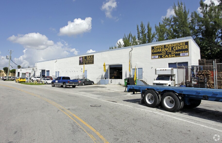 7361-7391 NW 78th St, Medley, FL à louer - Photo de l’immeuble – Image 3 sur 8