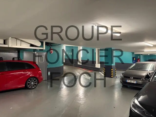 Local d’activités dans Lyon à louer - Photo de l’immeuble – Image 3 sur 3