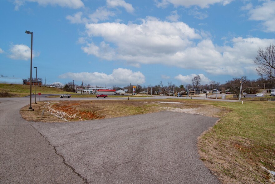 630 E Dixie Ave, Elizabethtown, KY à vendre - Photo de l’immeuble – Image 2 sur 20