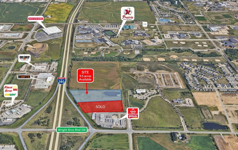 8720 Stacey Ln, Cedar Rapids, IA à vendre - Photo principale – Image 1 sur 3