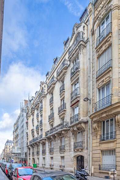 22 Bis Rue Laugier, Paris à louer - Photo principale – Image 1 sur 1