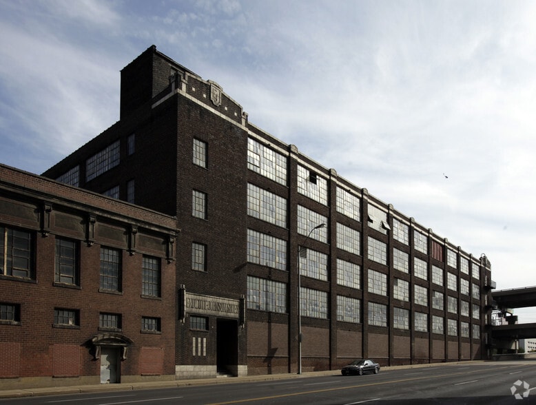 418 S Tucker Blvd, Saint Louis, MO à louer - Photo principale – Image 1 sur 14