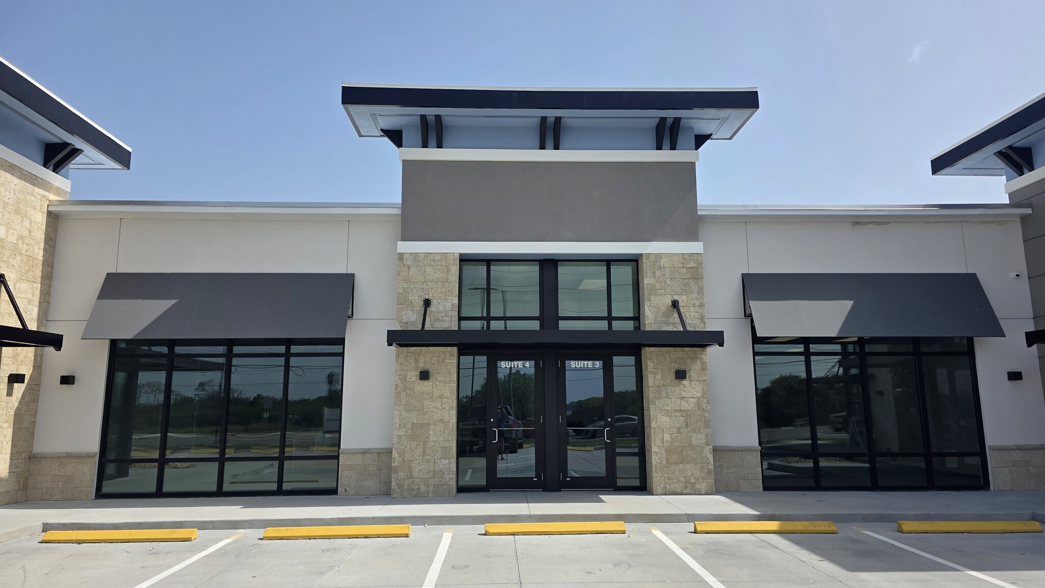 8100 Park Blvd N, Pinellas Park, FL à louer Photo de l’immeuble– Image 1 sur 4