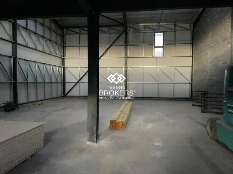 Industriel/Logistique dans Ennery à louer - Photo de l’immeuble – Image 2 sur 3