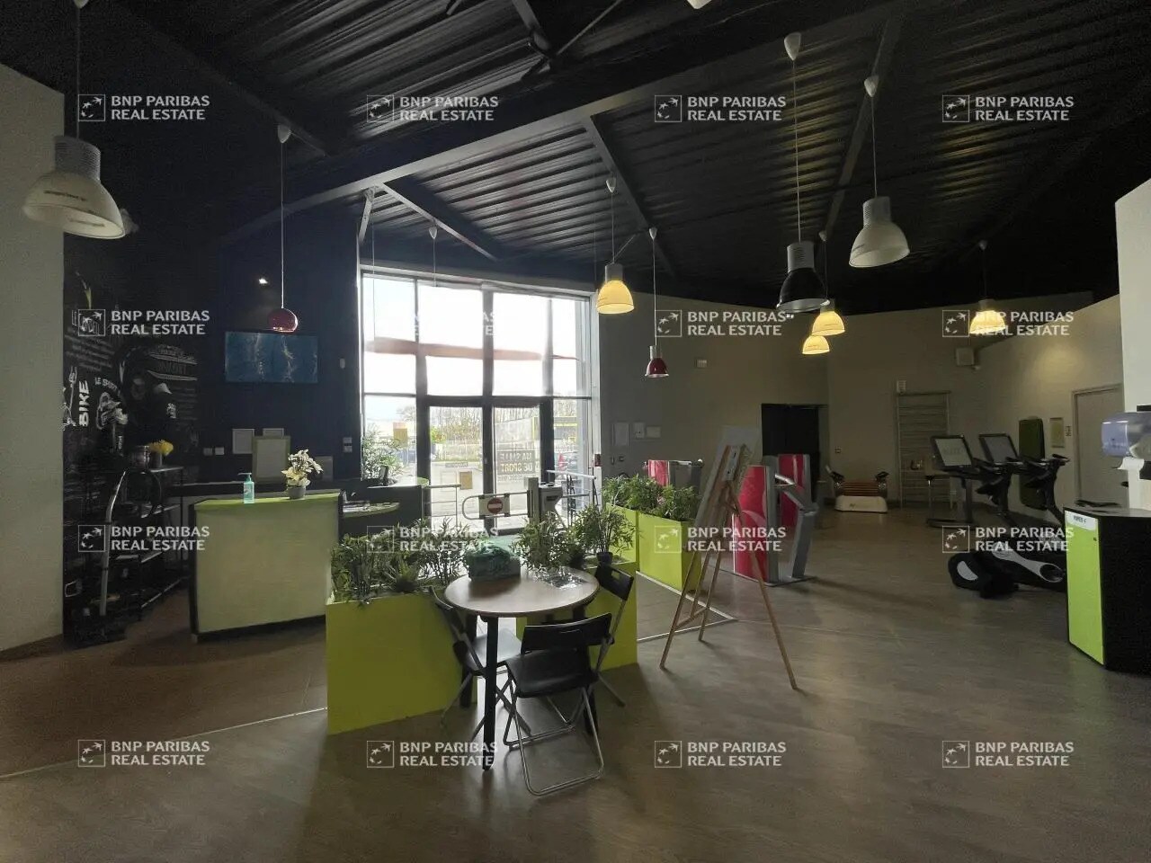 Local d’activités dans La Chapelle-Saint-Mesmin à louer Photo de l’immeuble– Image 1 sur 10