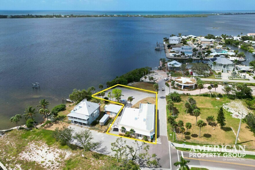 2 Buchans Lndg, Englewood, FL à louer - Photo de l’immeuble – Image 2 sur 6