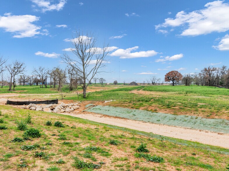 7205 Hudson Village Creek Rd, Kennedale, TX à vendre - Photo de l’immeuble – Image 2 sur 15