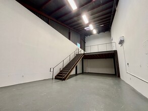 361 Vernon Ave, Venice, CA à louer Photo intérieure– Image 1 sur 7