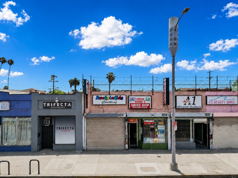 2214-2218 W Florence Ave, Los Angeles, CA à louer - Photo de l’immeuble – Image 2 sur 13
