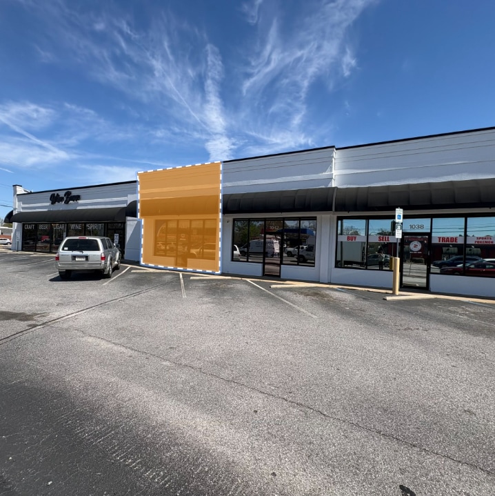 1036-1050 N Pleasantburg Dr, Greenville, SC à louer Photo principale– Image 1 sur 6