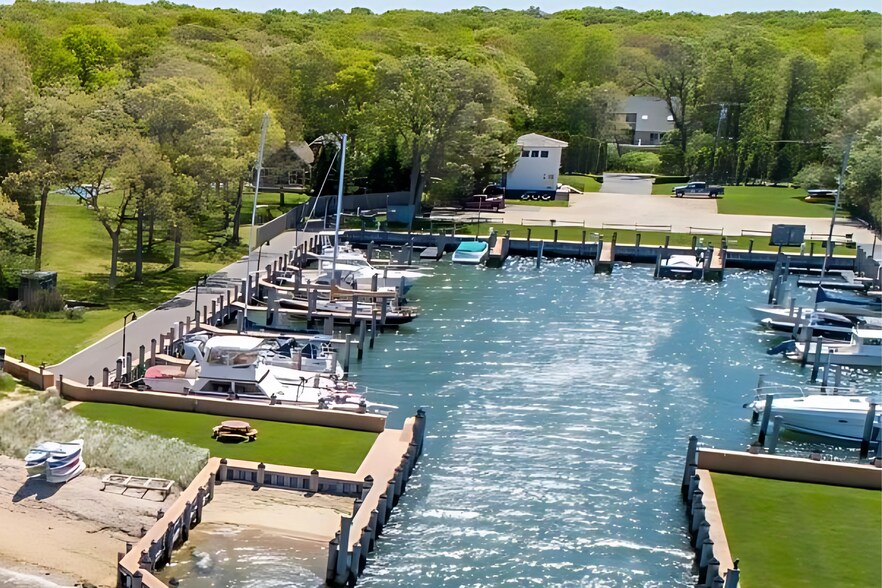 219 Three Mile Harbor HC Rd, East Hampton, NY à louer - Aérien – Image 2 sur 13