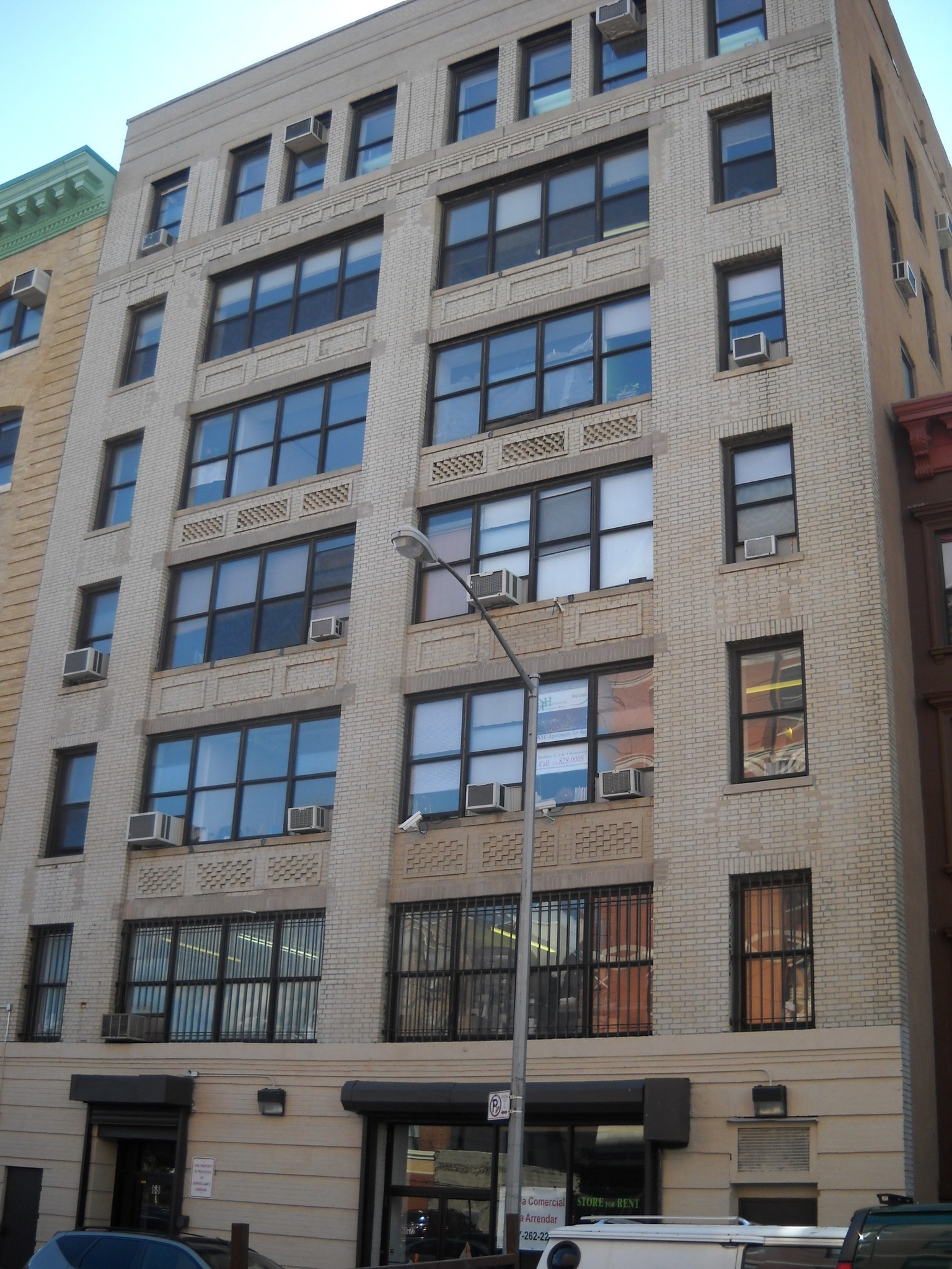 68 E 131st St, New York, NY à louer Photo principale– Image 1 sur 38
