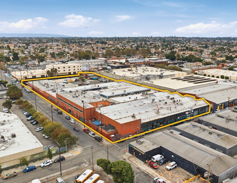 6007 S St Andrews Pl, Los Angeles, CA à vendre - Photo de l’immeuble – Image 2 sur 7