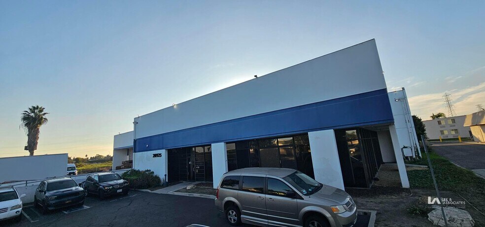 20925 S Bonita St, Carson, CA à vendre - Photo de l’immeuble – Image 3 sur 18