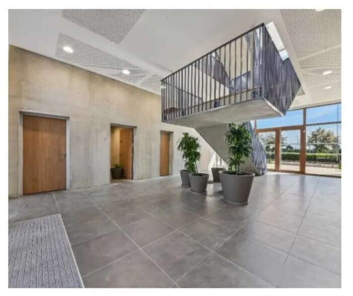 Rue De La Marne, Bron à vendre - Hall d’entrée – Image 3 sur 14