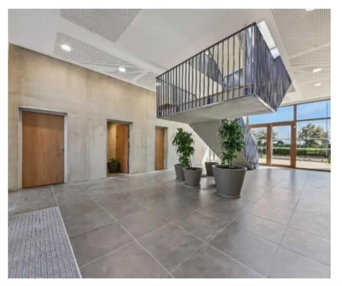 Rue De La Marne, Bron à vendre - Hall d’entrée – Image 3 sur 14