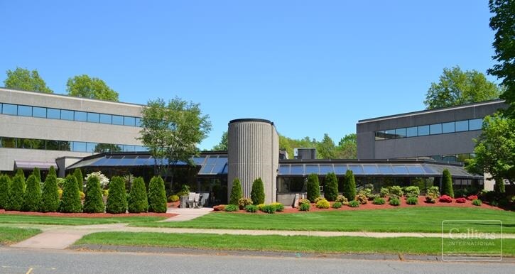 100 Corporate Pl, Rocky Hill, CT à louer - Photo de l’immeuble – Image 2 sur 4