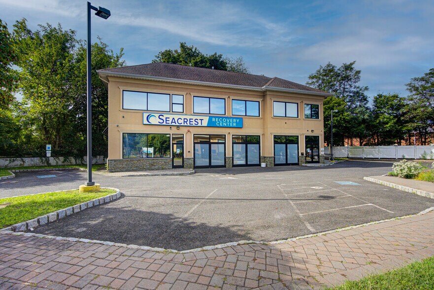 162 Route 35, Eatontown, NJ à vendre - Photo de l’immeuble – Image 2 sur 20