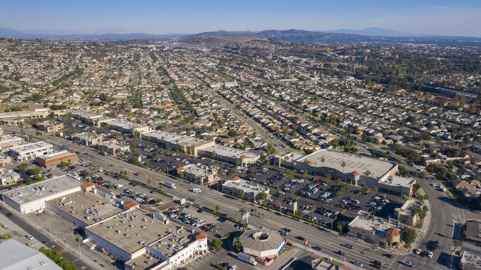 2000-2276 S Atlantic Blvd, Monterey Park, CA à louer - Photo de l’immeuble – Image 2 sur 9