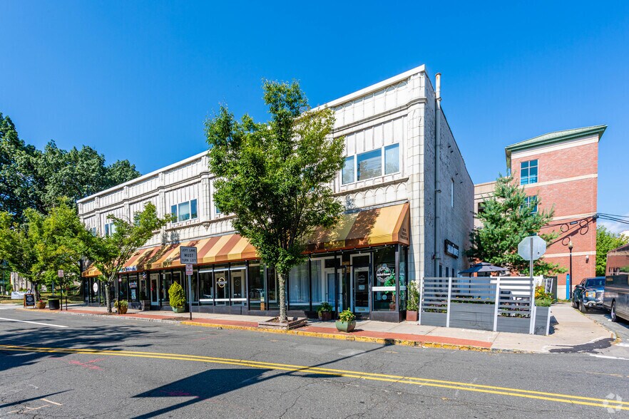 22 S Fullerton Ave, Montclair, NJ à louer - Photo de l’immeuble – Image 3 sur 14