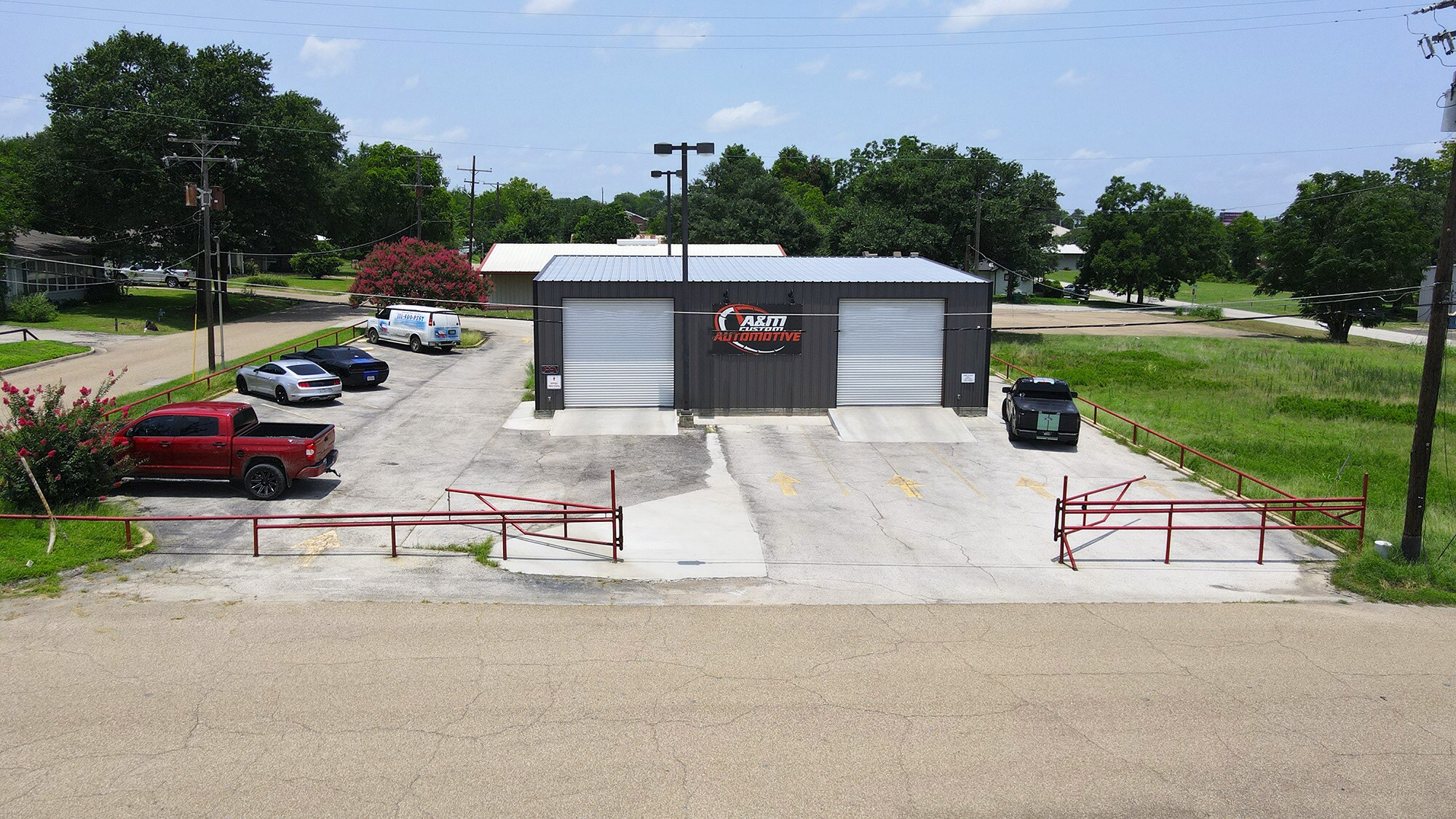 207 Cottonwood st, Madisonville, TX à vendre Photo de l’immeuble– Image 1 sur 26