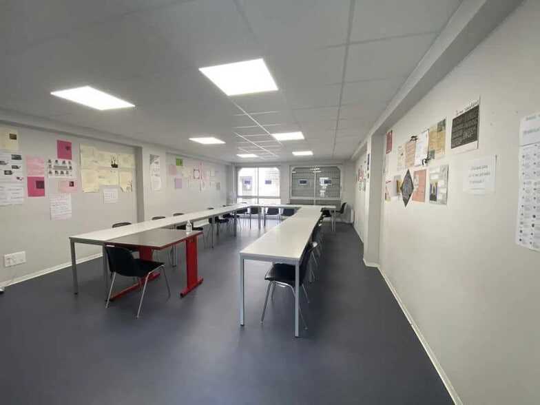 Bureau dans Rouen à vendre - Photo de l’immeuble – Image 2 sur 7