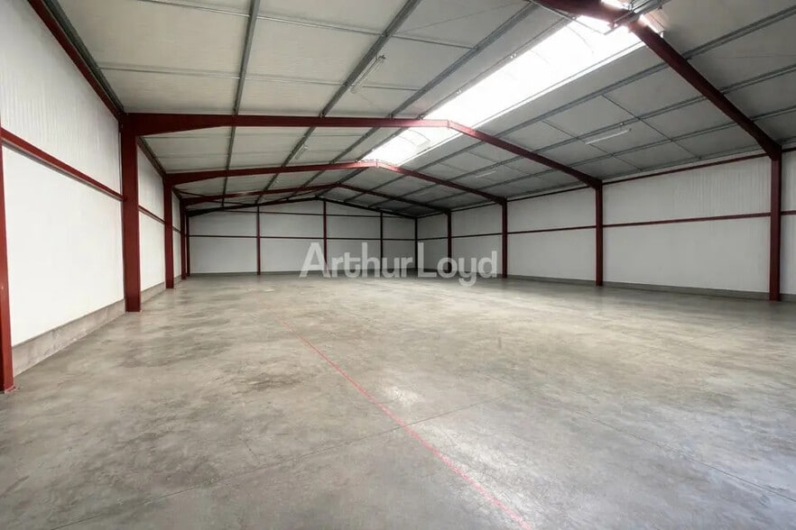 Local d’activités dans Épernay à louer - Photo intérieure – Image 1 sur 1