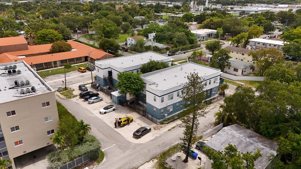 36 NE 65th St, Miami, FL à vendre - Photo de l’immeuble – Image 2 sur 17